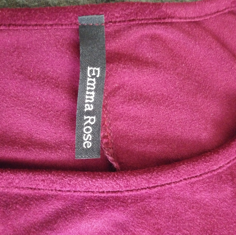 EMMA ROSE Woman's Top - Picture 3 of 7